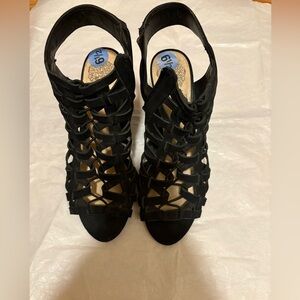 Vince Camuto Black Suede Strappy Women's Sandals Pre- Owned